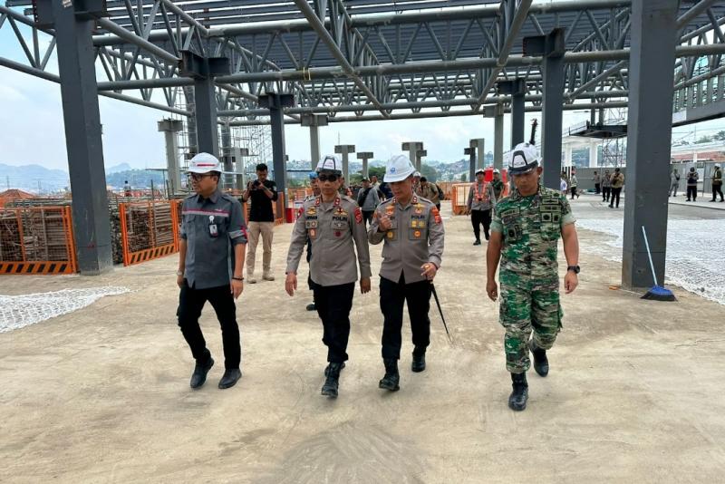 Pengecekan keamanan untuk kesiapan uji coba KA Cepat Jakarta Bandung.(Ist)