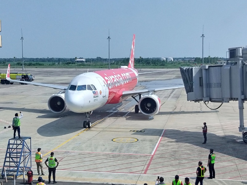 Maskapai AirAsia tiba di Bandara Kertajati