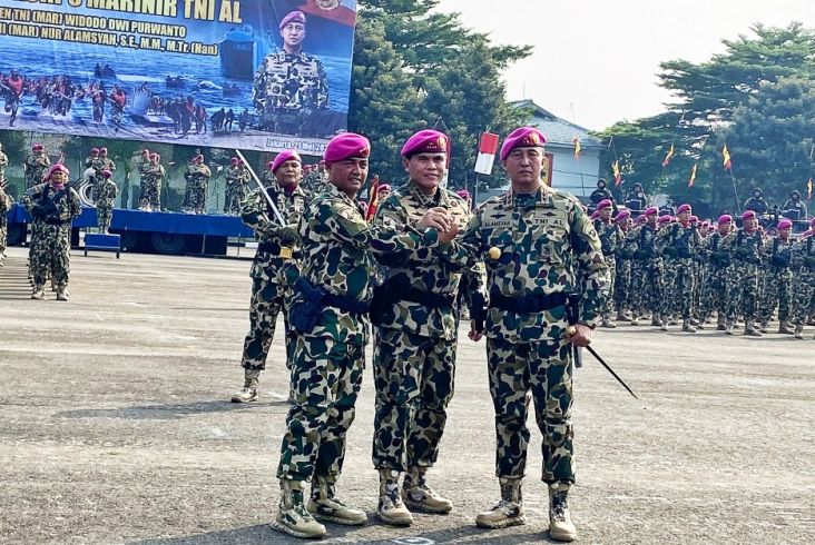 Mayjen TNI Marinir Nur Alamsyah resmi menjabat Dankormar TNI AL menggantikan Mayjen TNI Marinir Widodo Dwi Purwanto yang memasuki purna tugas lewat sertijab yang dipimpin langsung KSAL Laksamana TNI Muhammad Ali.