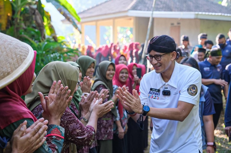 Menparekraf Sandiaga Uno di Desa Wisata di Kilon Progro