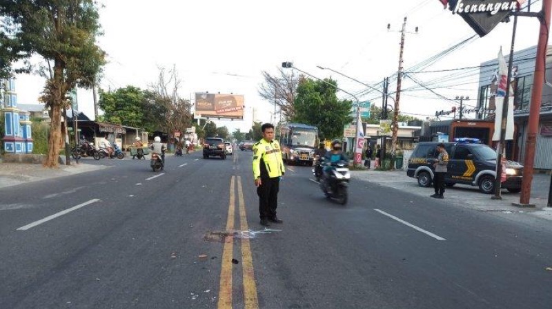 Kecelakaan lalu lintas terjadi antara pengendara Beat bernomor polisi AD-3457-ANF dengan Pajero Nopol AD-7218-FD di Jalan Adi Sucipto Karanganyar. Foto: istimewa.