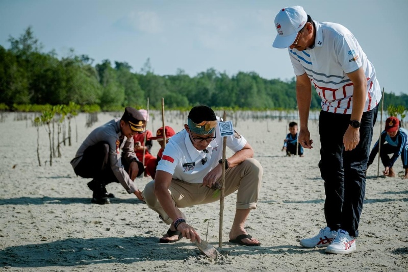 Menparekraf Sandiaga Uno di Desa Wisata Terong, Babel