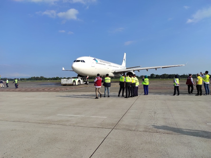 Pesawat Garuda Indonesia di Bandara Banjarmasin (ist)