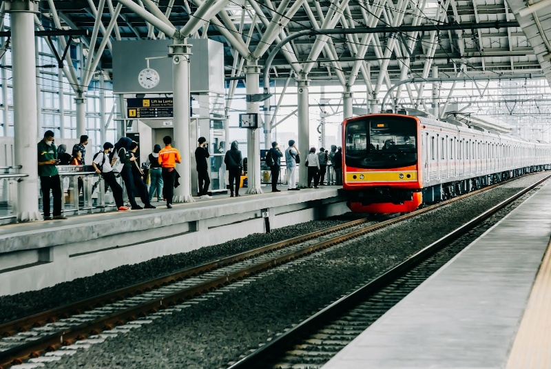 Perjalanan KRL Commuterline