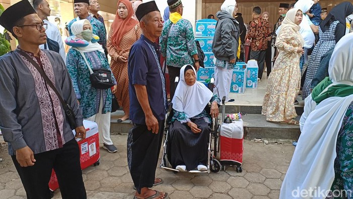 CJH lansia asal Kediri Jatim.