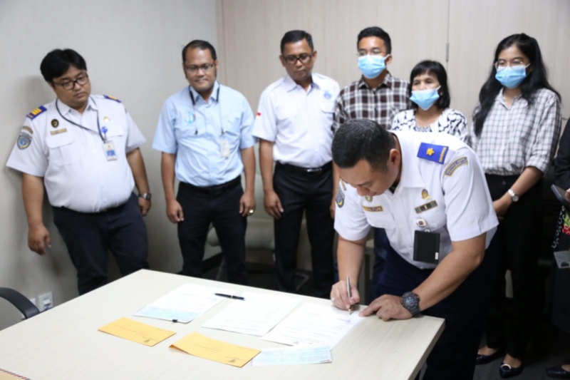 Penyerahan asuransi pelaut wafat dalam tugas di Singapura