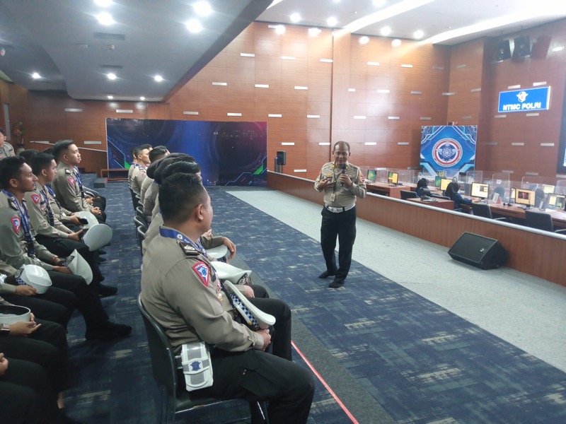 Korlantas Polri menerima kunjungan pendidikan dan pelatihan belajar dari peserta didik Dikbangspes Dikmas Lantas gelombang III Pusdik Lantas Lemdiklat Polri.