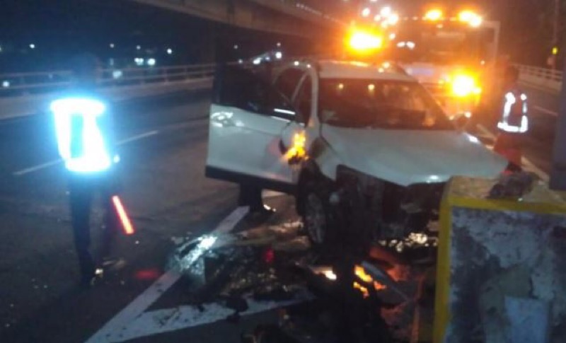 Empat kendaraan terlibat kecelakaan di Tol Tanjung Priok arah Pluit Jakarta Utara. (Ist)