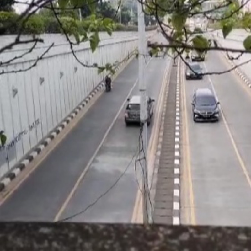 Pascakecelakaan truk damkar terguling di Underpass Pasar Minggu, arus kendaraan kembali lancar.