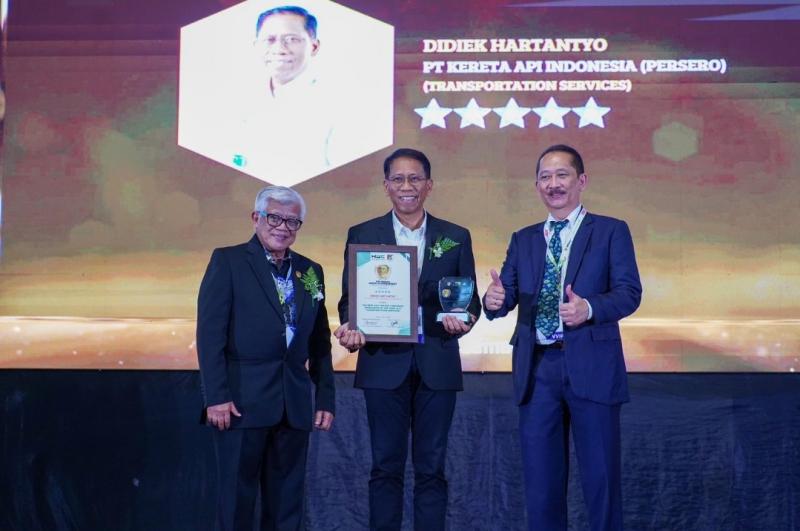 Direktur Utama KAI Didiek Hartantyo dinobatkan sebagai The Best CEO for HSE Corporate Excellence of The Year 2023.