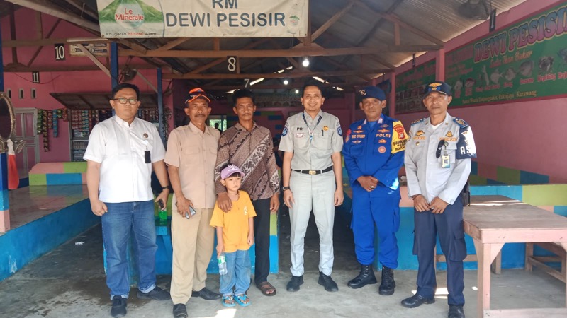 Pihak PT Jasa Raharja Perwakilan Bekasi mengunjungi perwakilan pemilik kapal rakyat di Muara Gembong dan Muara Bendera, Kabupaten Bekasi.