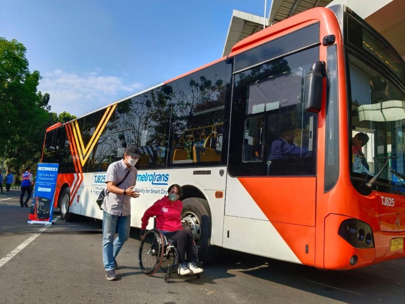 Layanan Bus Transjakarta dari dan ke Bandara Soetta