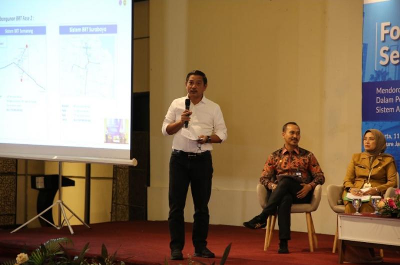 Direktur Jenderal Perhubungan Darat, Kemenhub, Hendro Sugiatno saat Diskusi Sektor Transportasi dengan tema Mendorong Peran Pemerintah Daerah Dalam Percepatan Penyelenggaraan Sistem Angkutan Massal Perkotaan Berbasis Jalan, di Jakarta, pada Selasa (11/7/2023).