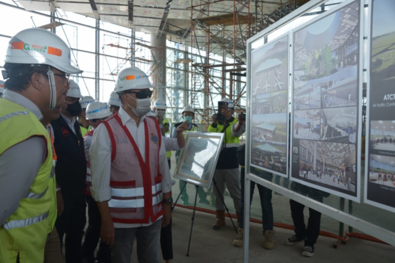 Menhub Budi Karya Sumadi saat meninjau Bandara Dhoho Kediri