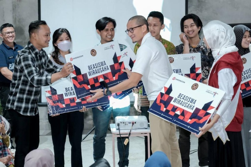 Menparekraf Sandiaga Uno bersama.gemerasi muda Malassar