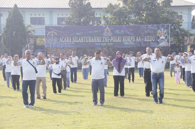 Kapolda Metro Jaya Irjen. Pol. Karyoto hadiri Silaturahmi TNI/Polri Korps AA-KEDU 2023 yang bertempat di Batalyon Infanteri Mekanis 202/Tajimalela, Bekasi Kota.