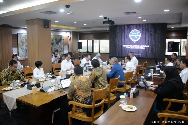 Rapat pembahasan teekait Bandara Kertajati