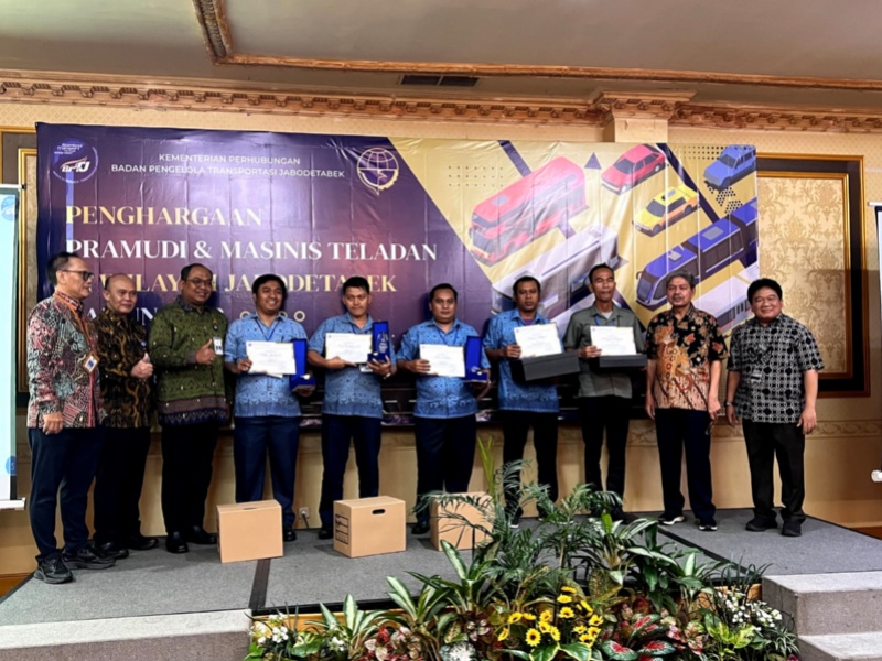 Penerima penghargaan dari BPTJ