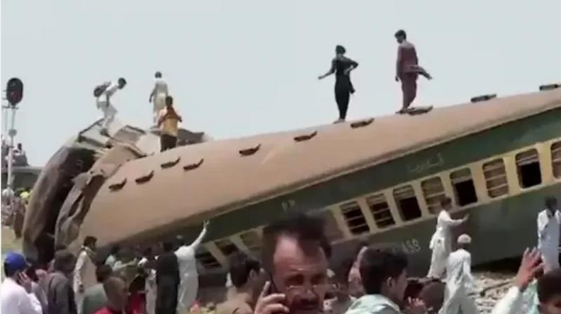 Kereta tergelincir di Pakistan (Dok. BBC)