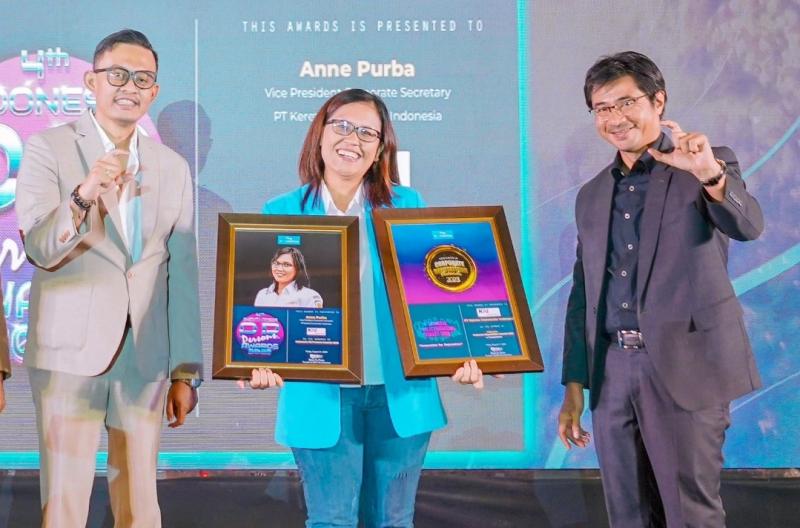 VP Corporate Secretary KAI Commuter Anne Purba menerima penghargaan di ajang Indonesia Public Relation Summit 2023 sebagai Public Relations Persons Awars 2023 dan KAI Commuter sebagai perusahaan mendapatkan penghargaan Corporate Reputation Award 2023 dalam katagori Transportasi.