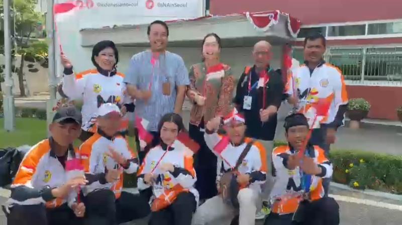 Tim Atlet Pencak Silat Indonesia yang setelah selesai bertanding pada The World Martial Arts Contest 2023 bertemu pihak Dubes RI di Korea Selatan pada Ahad (21/8/2023).