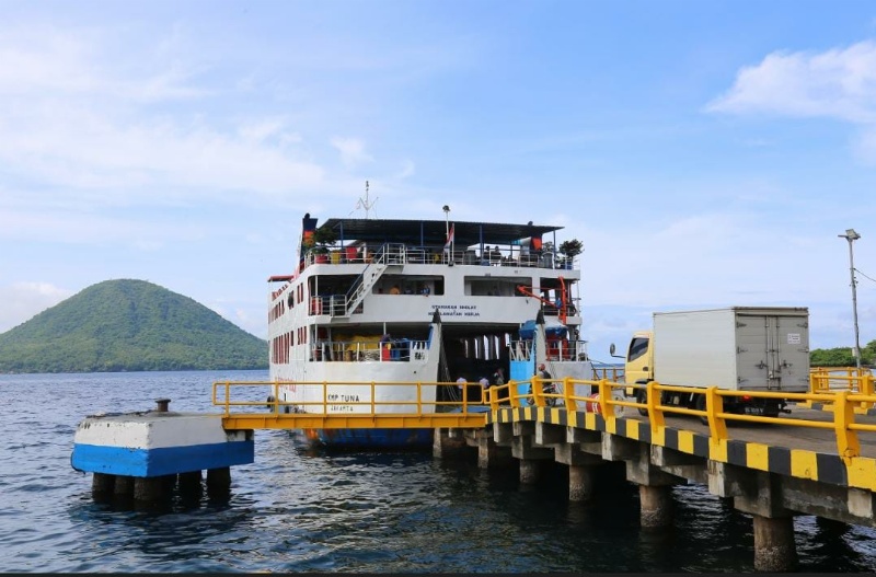 Pelabuhan penyeberangan Bastiong, Malut