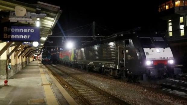 Ilustrasi lima pekerja tewas diseruduk kereta api di Italia saat mengganti rel (Foto: Reuters)