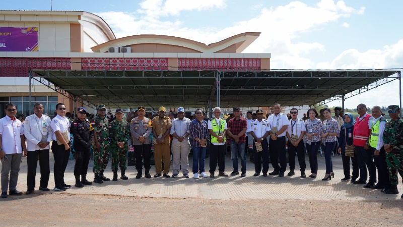 Penerbangan perdana Trigana Air Rute Merauke-Kepi