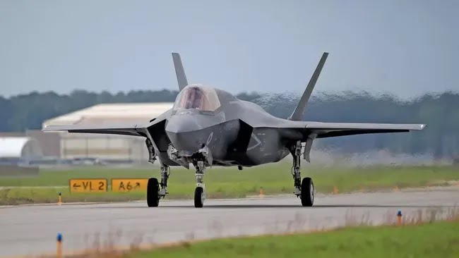 Jet Tempur F-35B Lightning AS (Foto: BBC)