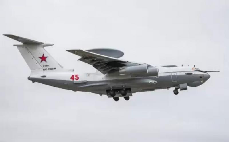 Angkatan Udara Rusia memamerkan pesawat anyar yang baru diterima dari Rostec State Corporation, yaitu A-50U Mainstay. Foto/TASS/Rostec