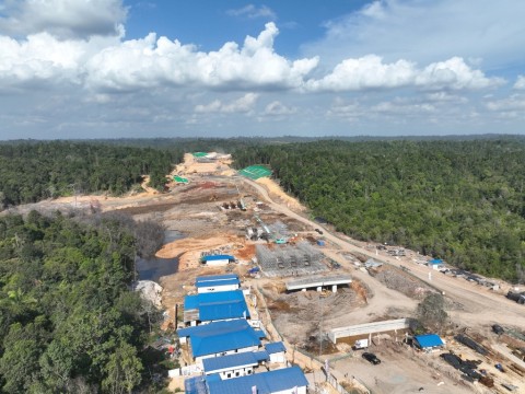 Proyek pembangunan Jalan Tol IKN Segmen 5A yang dikerjakan Waskita Karya. Foto: dok Waskita Karya.