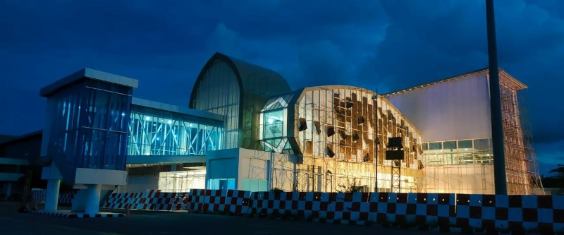 Bandara Lombok di malam hari