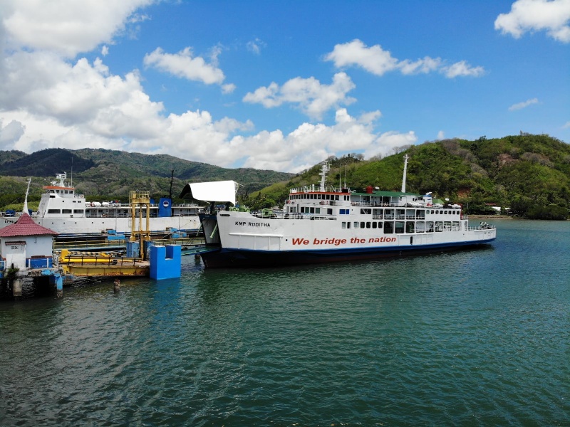 Layanan kapal ASDP di Pelabuhan