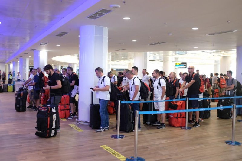 Penumpang di Bandara Lombok