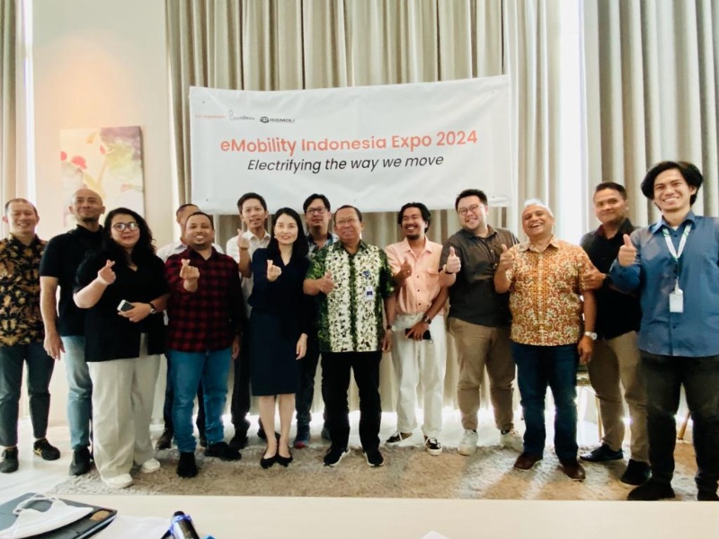 Pengurus dan anggota AISMOLI
