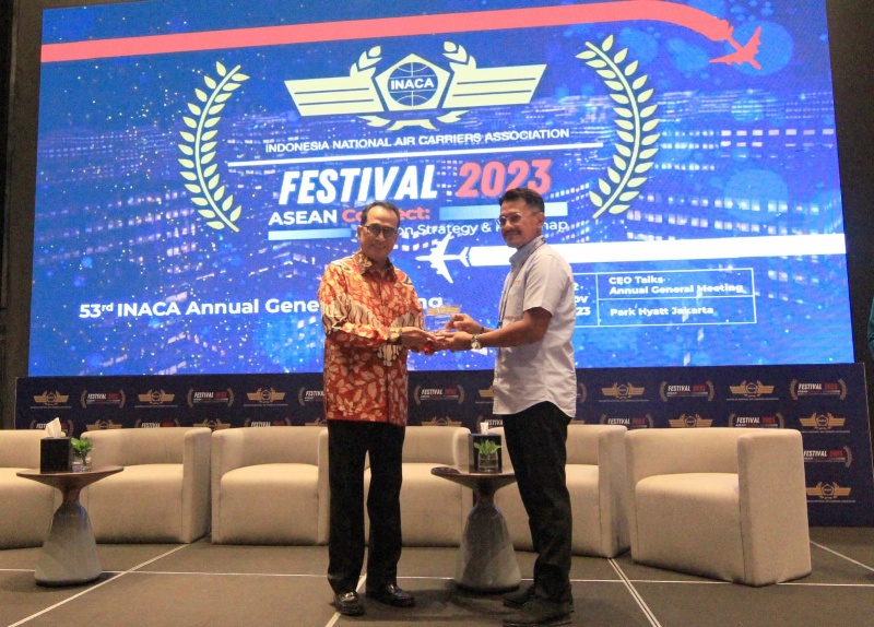 Ketua INACA dan Menhub di CEO Talks