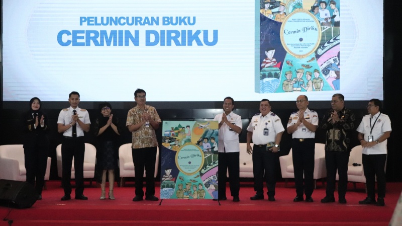 Peluncuran Buku Cermin Diriku di Hub Fest