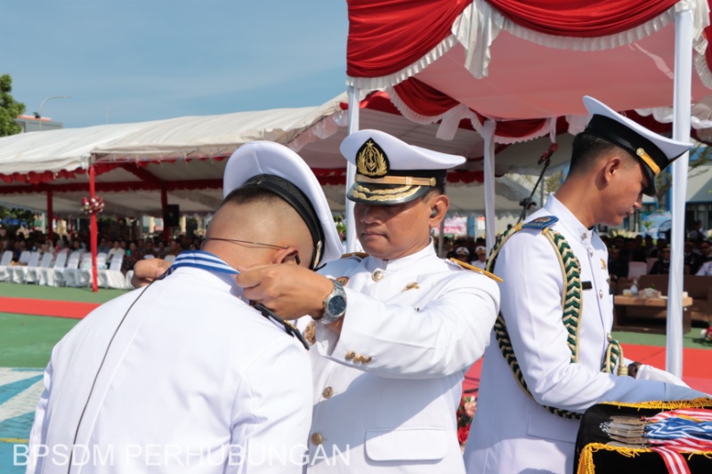 Wisuda di Poltekpel Sulut