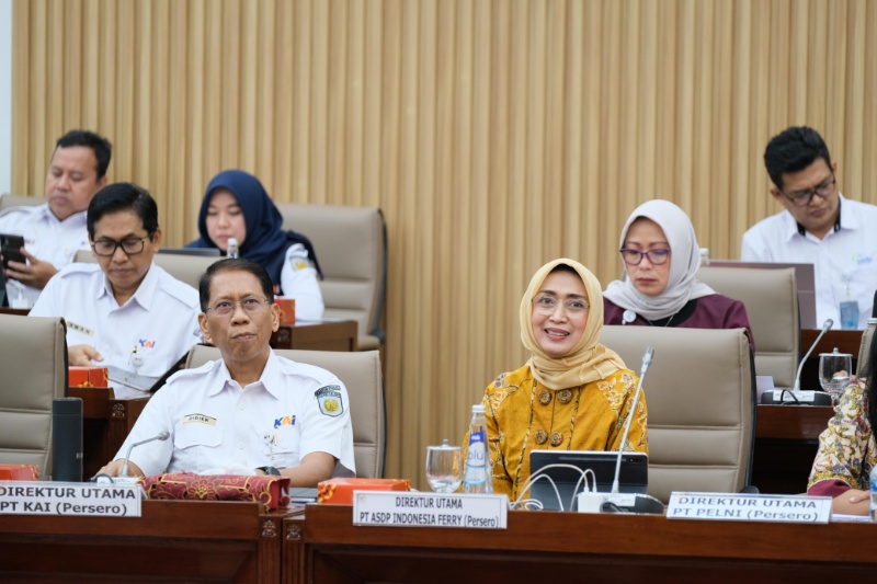 Dirut ASDP di Rapat DPR