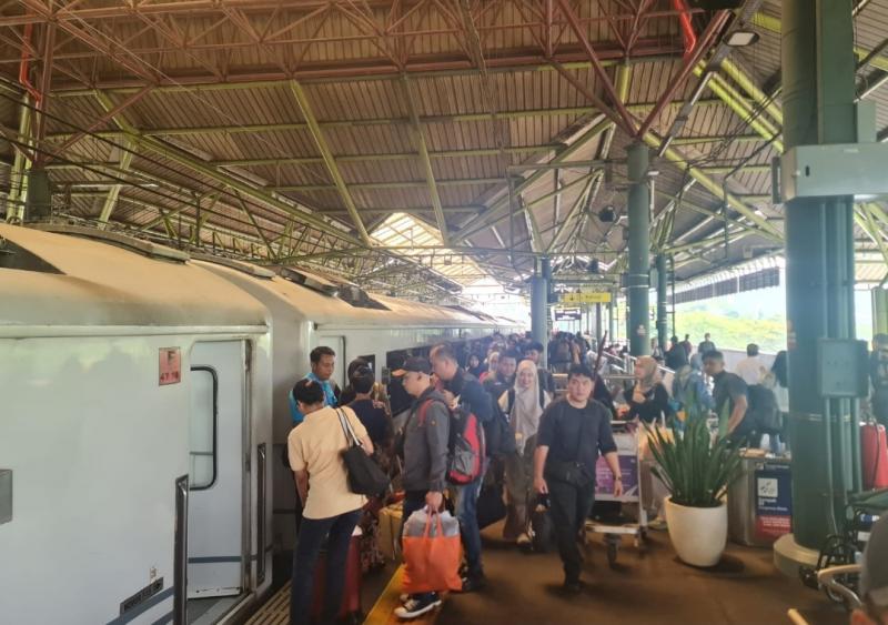 Keberangkatan KAJJ Stasiun Gambir. (Foto/dok.KAI)