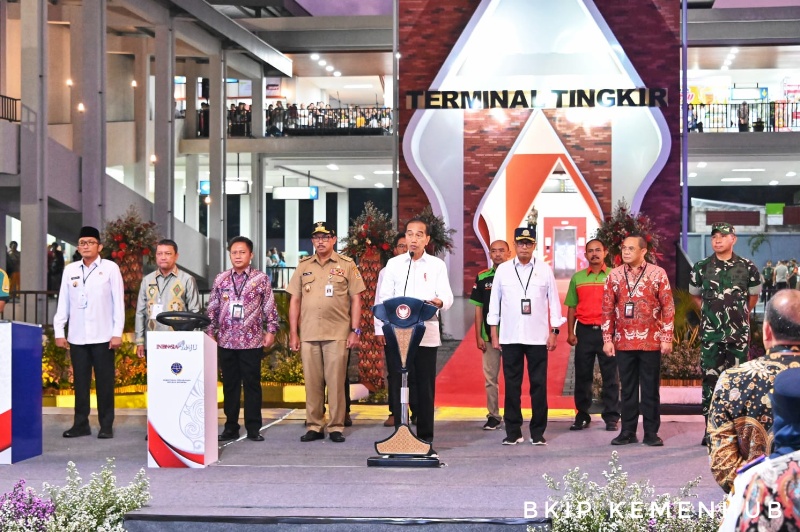 Presiden Joko Widodo di Terminal Tingkir, Jawa Tengah