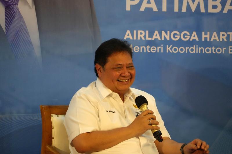 Menteri Koordinator Bidang Perekonomian Airlangga Hartarto dalam Investor Daily Dialog yang bertajuk “Patimban dan Masa Depan Ekonomi” di Pamanukan, Kabupaten Subang, Provinsi Jawa Barat, Rabu (24/01).