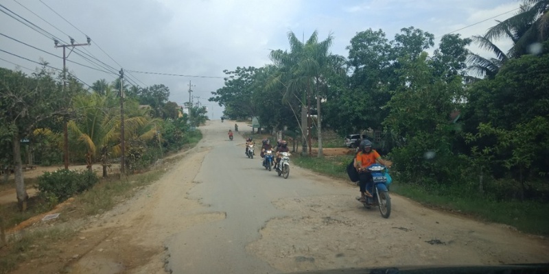 Jalan rusak