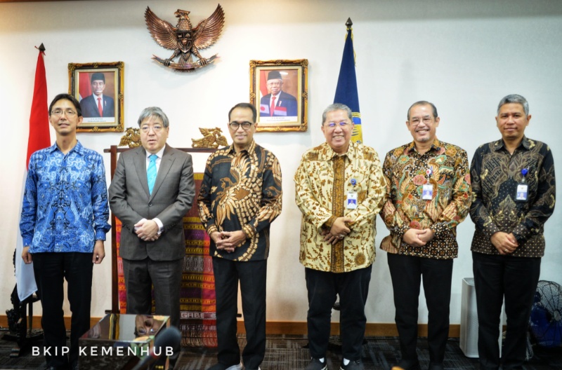 Pertemuan Menhub dan Dubes Jepang di Jakarta
