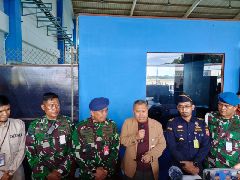 EGM Bandara  Sultan Mahmud Badaruddin II bersama Lanud Palembang saat umumkan penemuan rokok ilegal