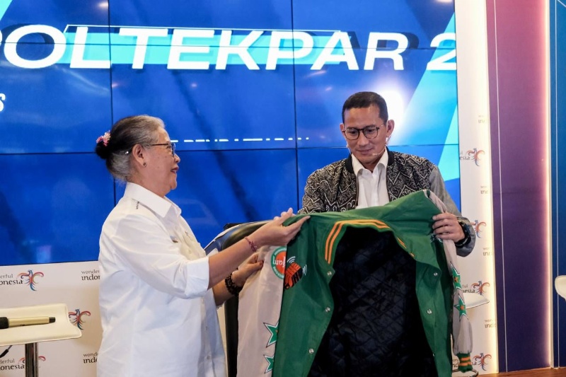 Menparekraf Sandiaga Uno di sela membuka resmi pendaftaran mahasiswa Poltekpar