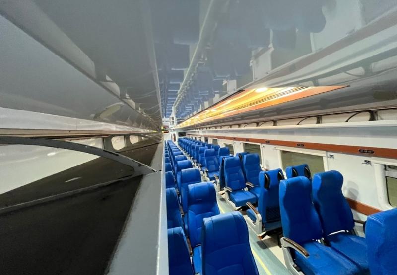 Interior kereta api gaya baru malam yang akan mulai beroperasi 14 Maret 2024.