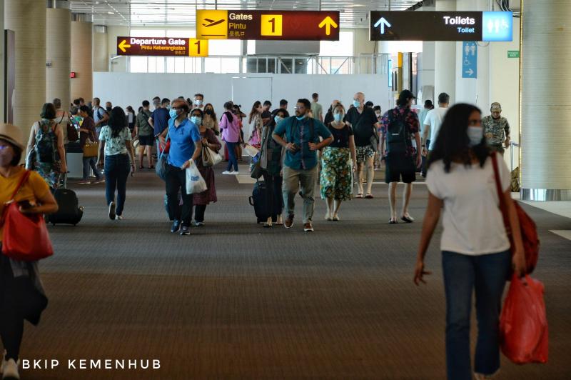 Suasana pengguna jasa di Bandara