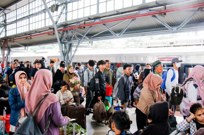 Suasana di Stasiun Kereta Api. (Dok.KAI)