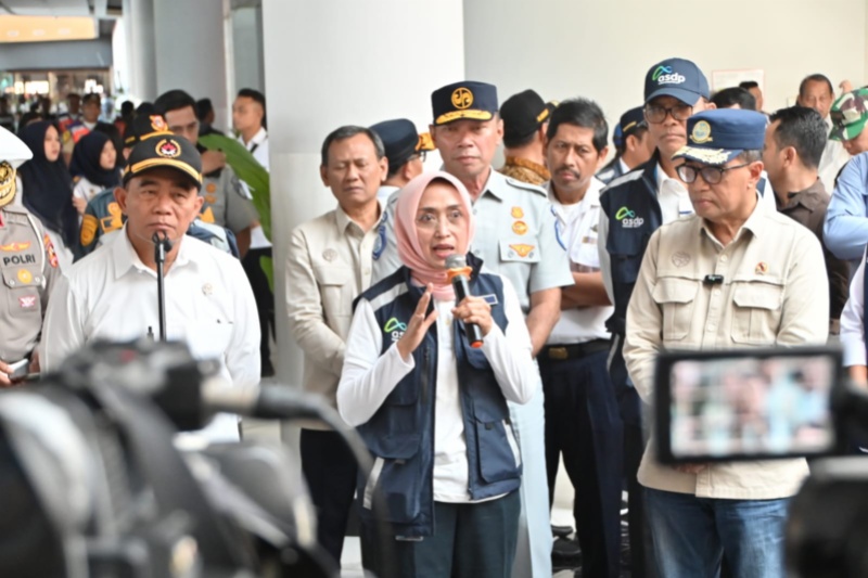 Suasana di Pelabuhan Merak